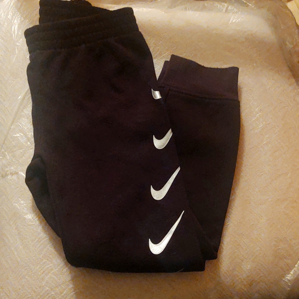 SOLD Nike Boy's Black Sweatpants